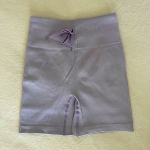 BluActive lavender booty shorts